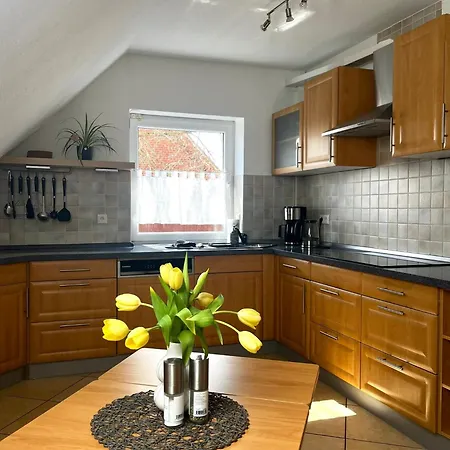 Alter Konsum Апартаменты Люббен